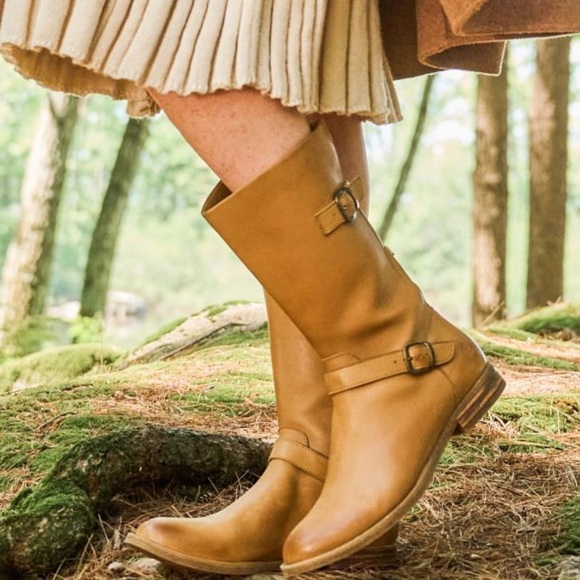 NEW Born Delano Light Brown ‘Tan’ Leather Boot Women's Size 7 Mid Calf Buckle - Picture 1 of 13